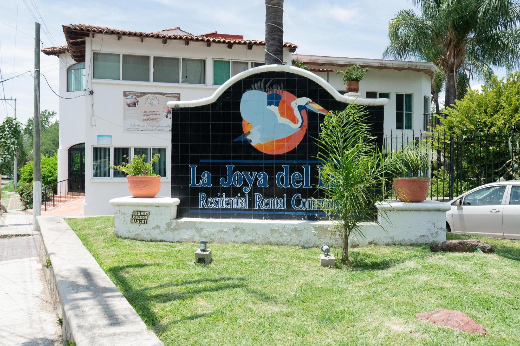 Capital O La Joya Del Lago Ajijic Buitenkant foto