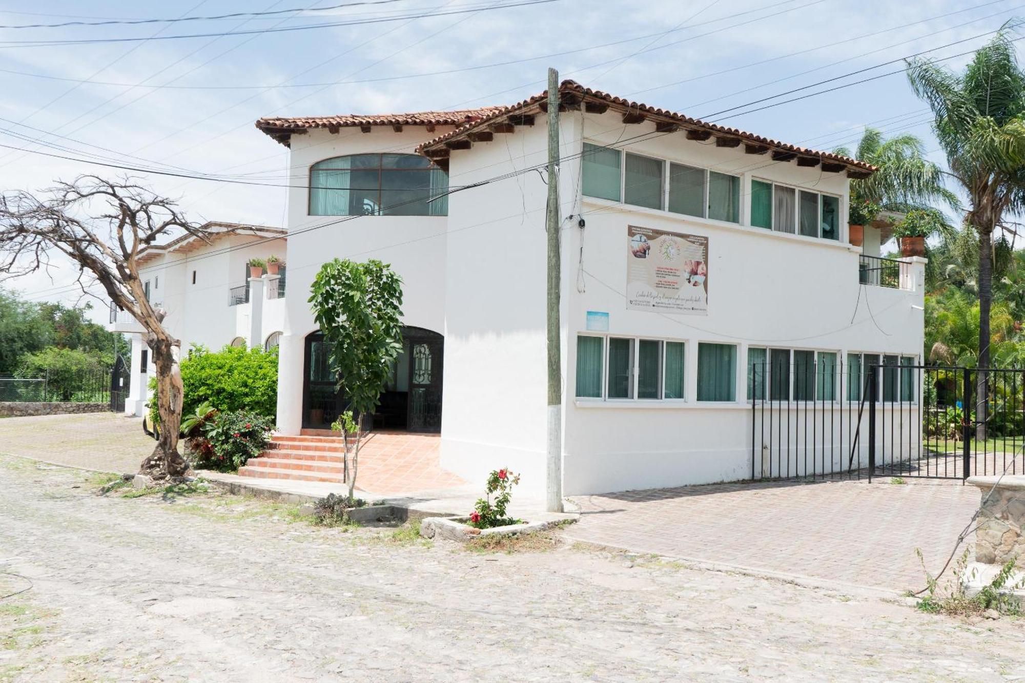 Capital O La Joya Del Lago Ajijic Buitenkant foto